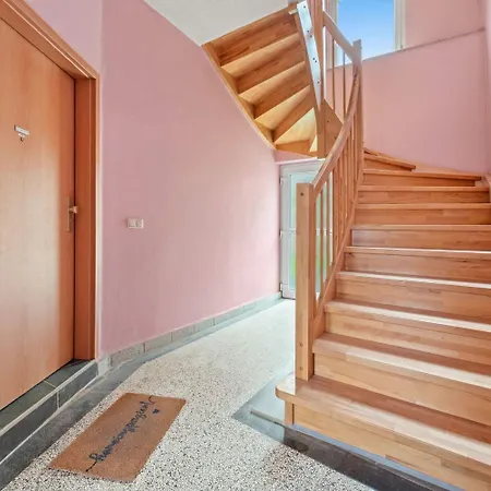 Apartment With Balcony Apolda